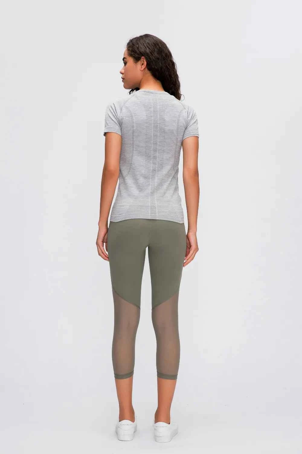 Isabela Tee