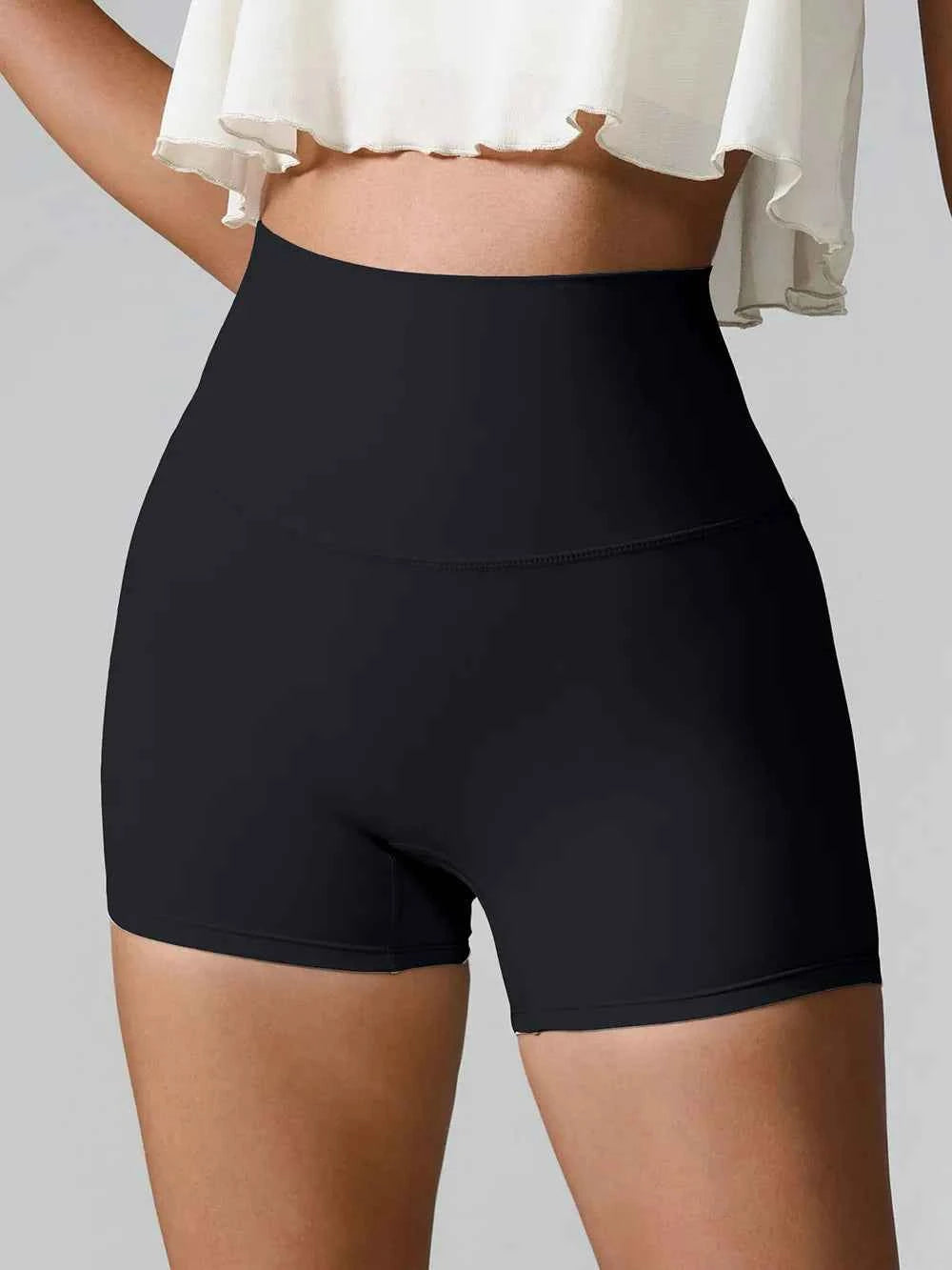 Nahia Shorts