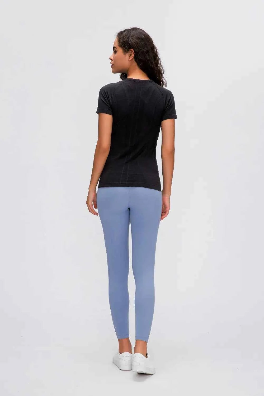 Isabela Tee