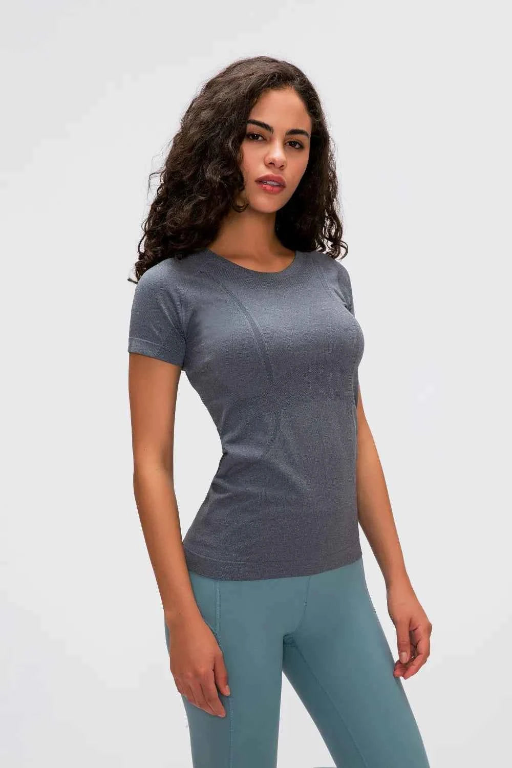 Isabela Tee