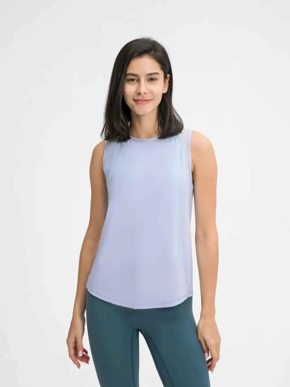 Jimena Tee