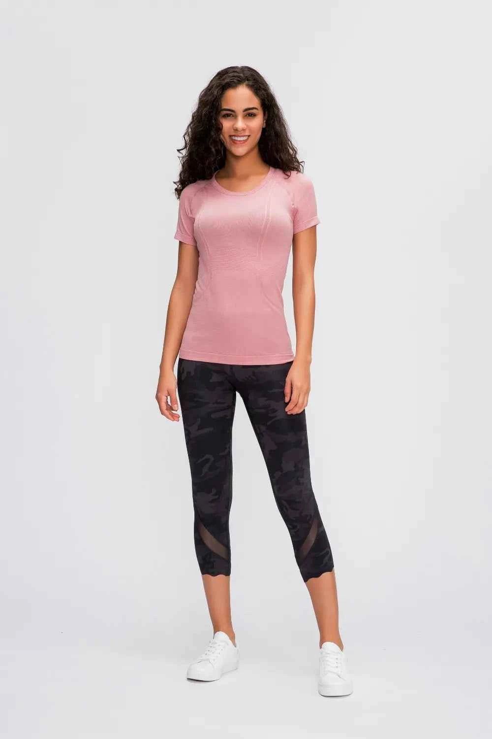 Isabela Tee