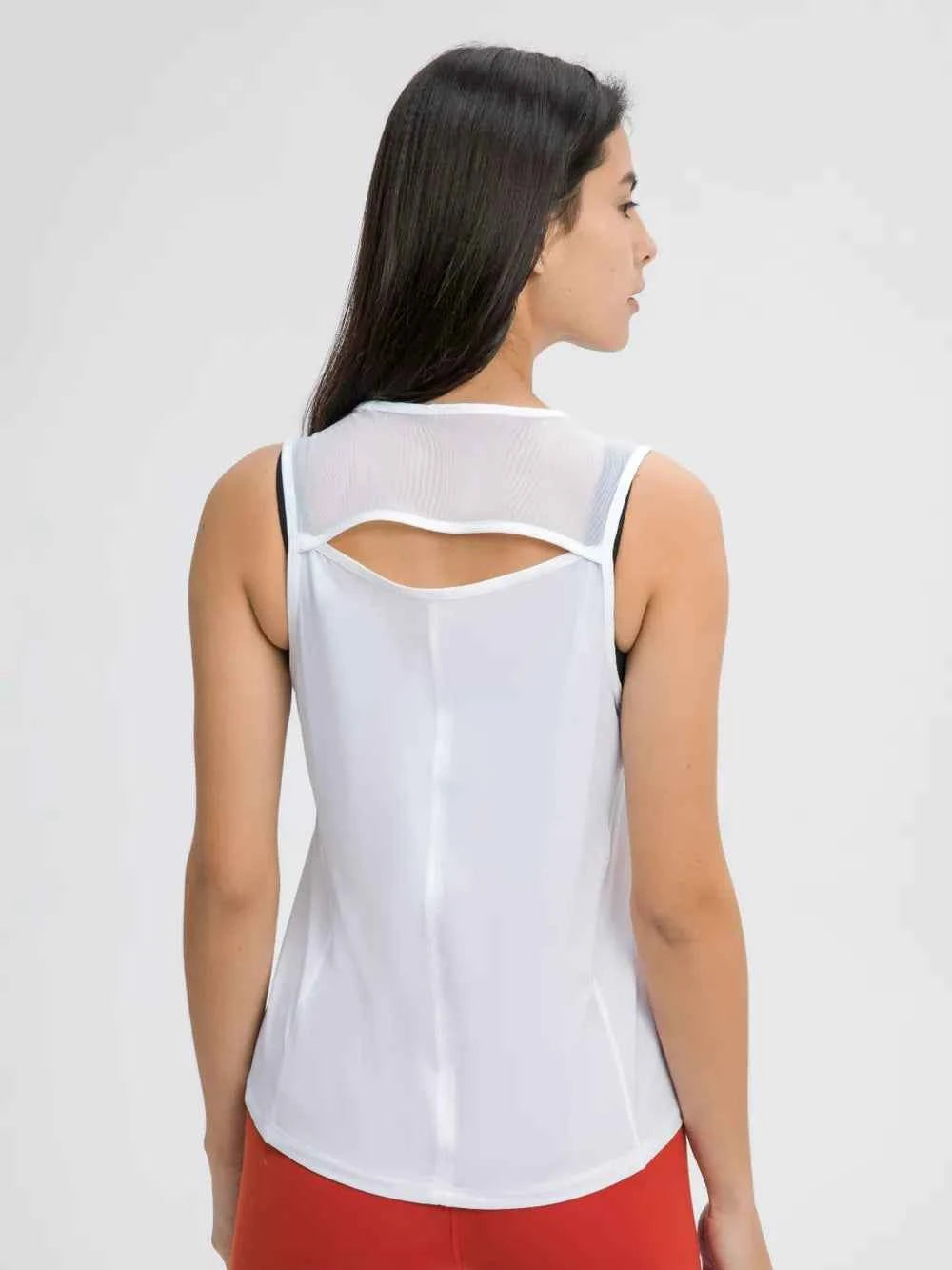 Jimena Tee