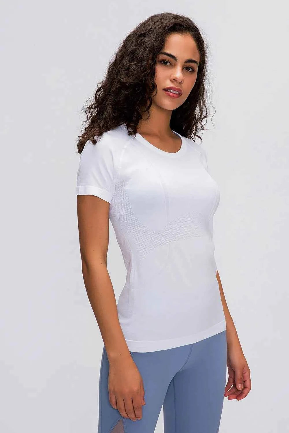 Isabela Tee