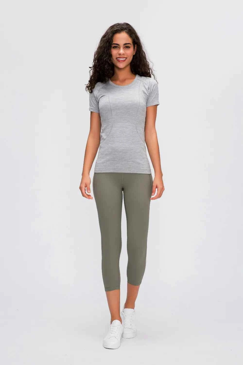 Isabela Tee