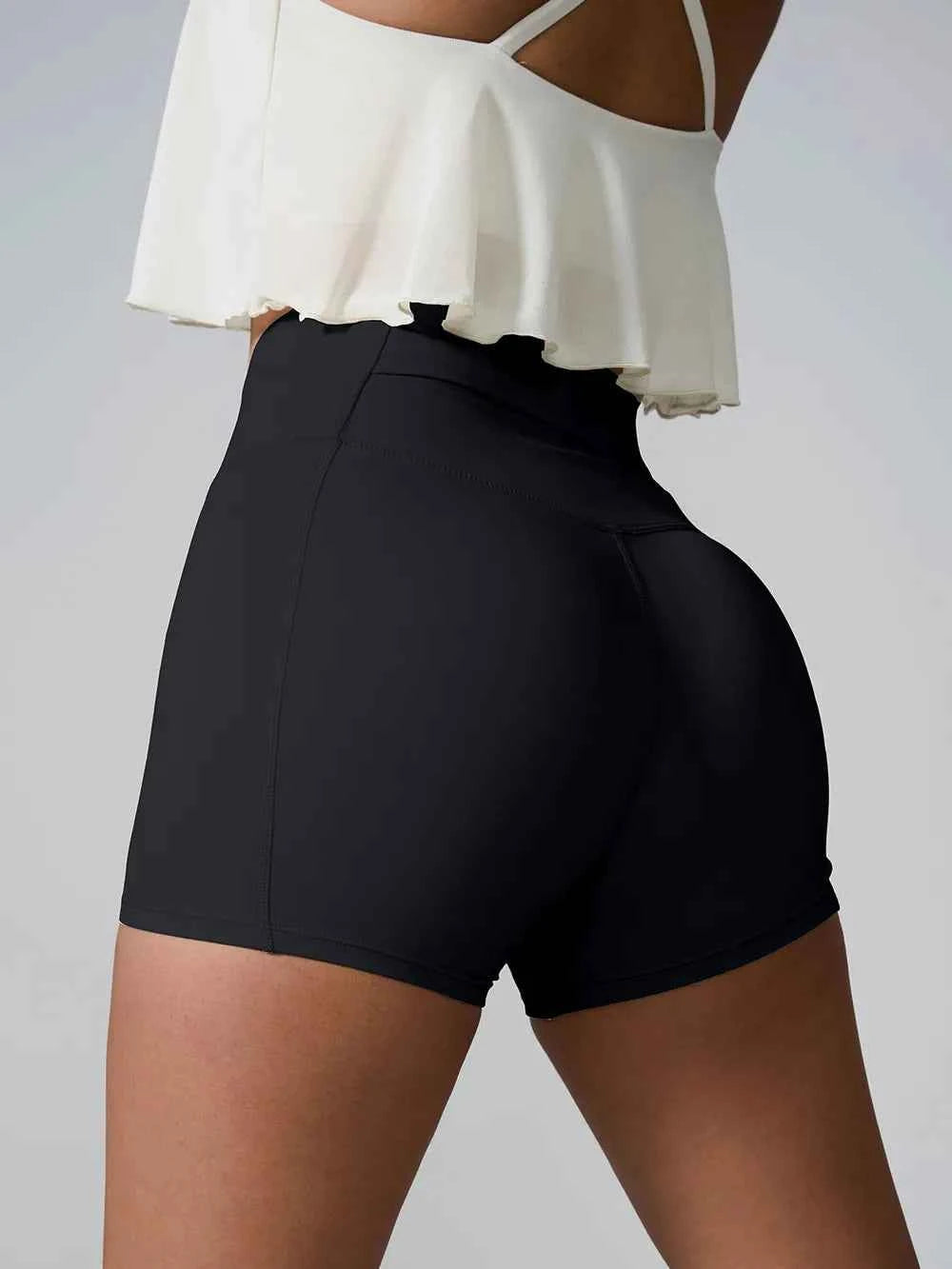 Nahia Shorts